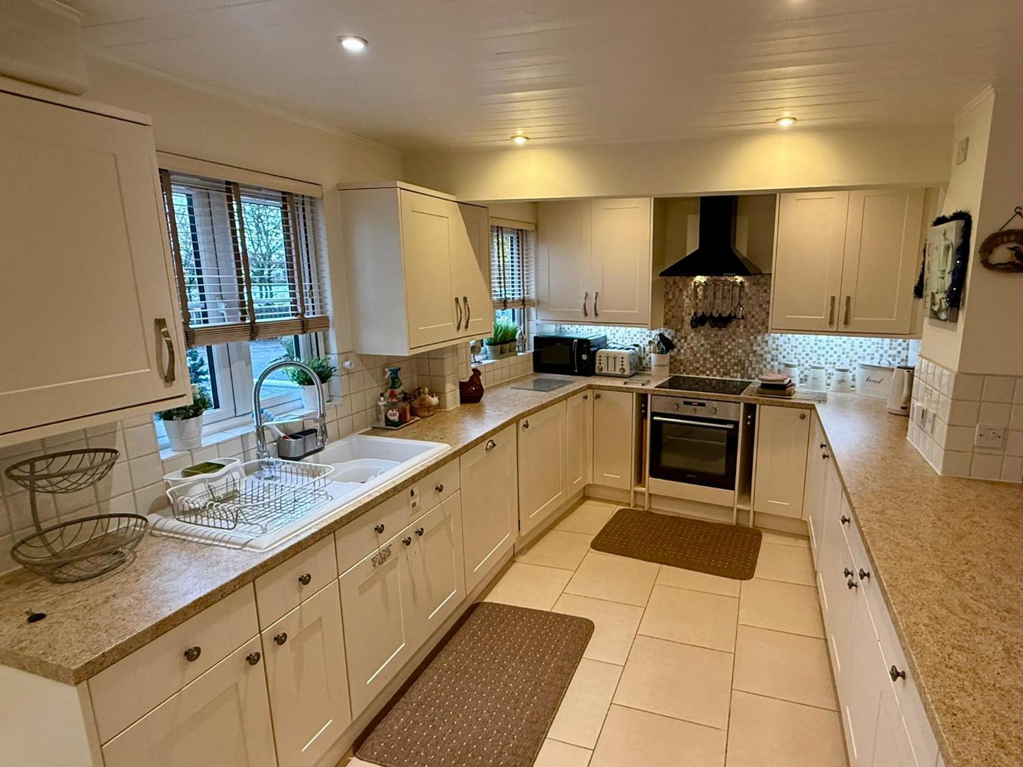 Luxury Kingfisher Lodge, Isis Lake, Within The Cotswold Waterpark Cirencester Exterior foto