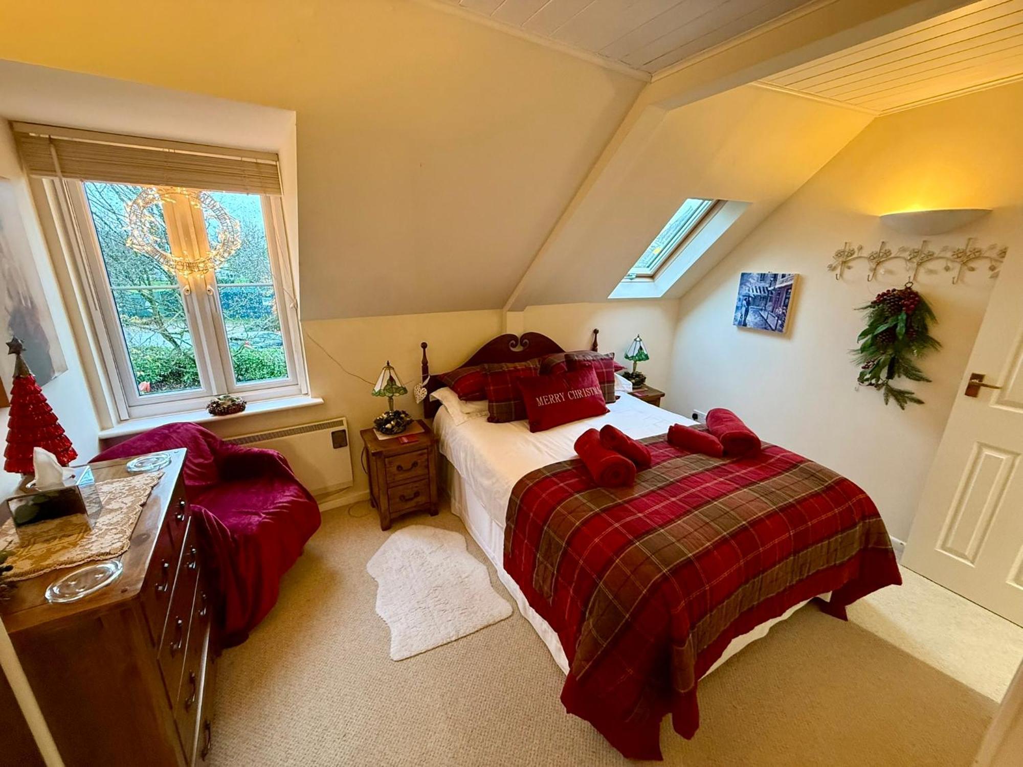 Luxury Kingfisher Lodge, Isis Lake, Within The Cotswold Waterpark Cirencester Exterior foto